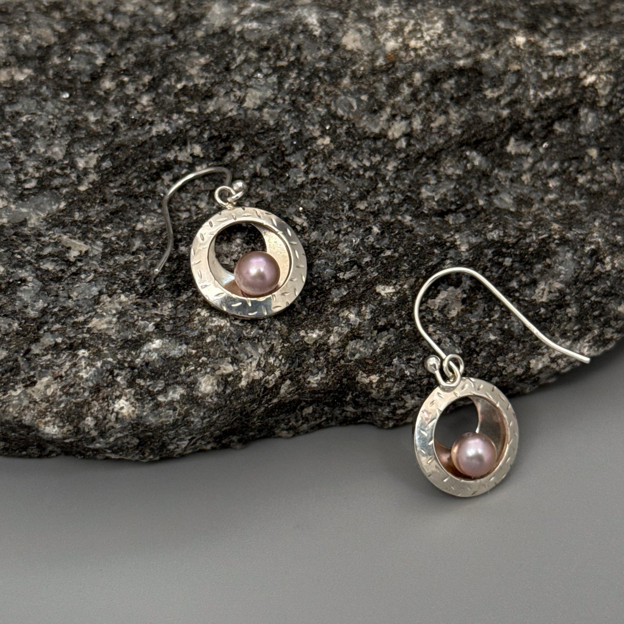 Balancing Pearl Dangle Earrings Pink-Kelli Jewelry