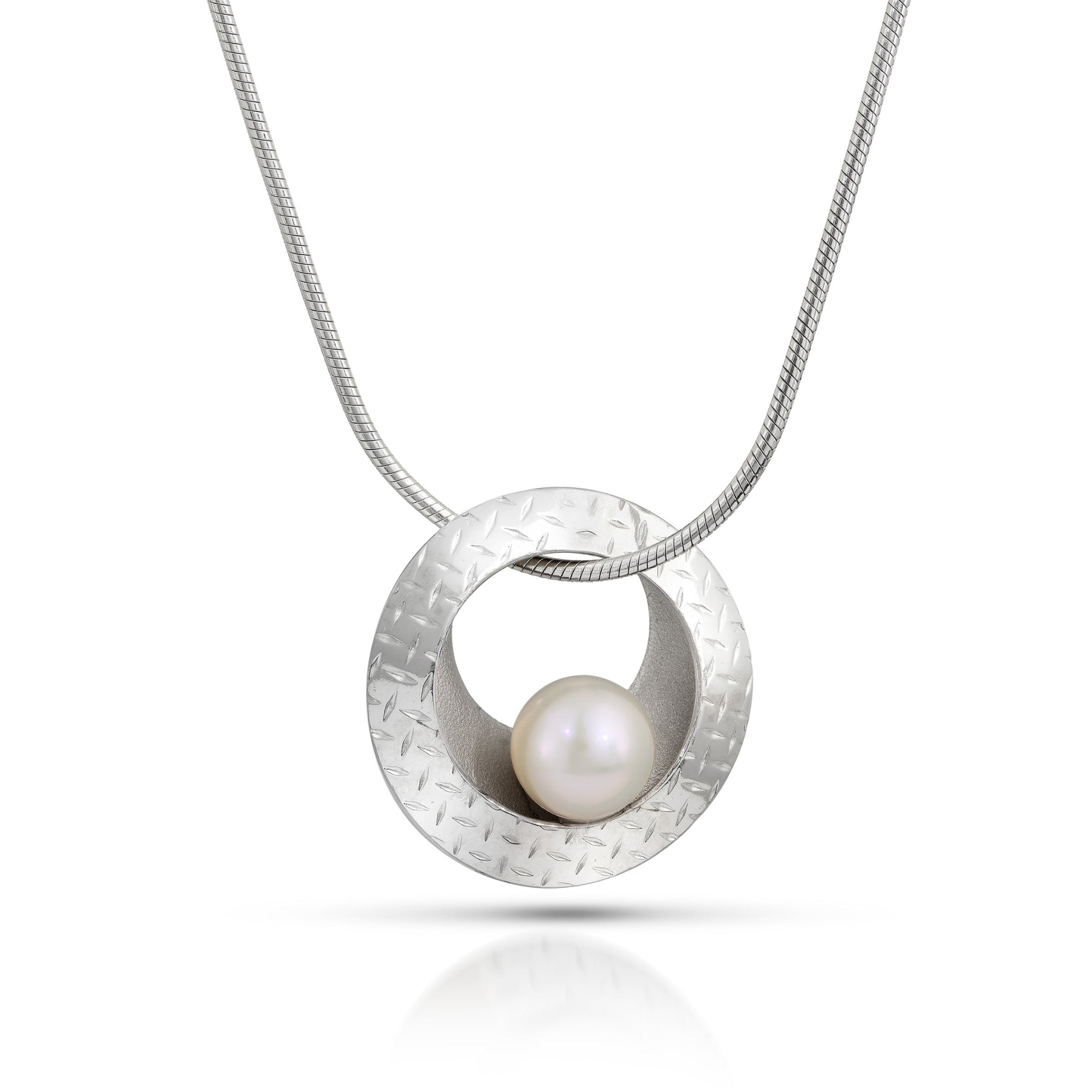 Balancing  Pearl Necklace - kelli  jewelry