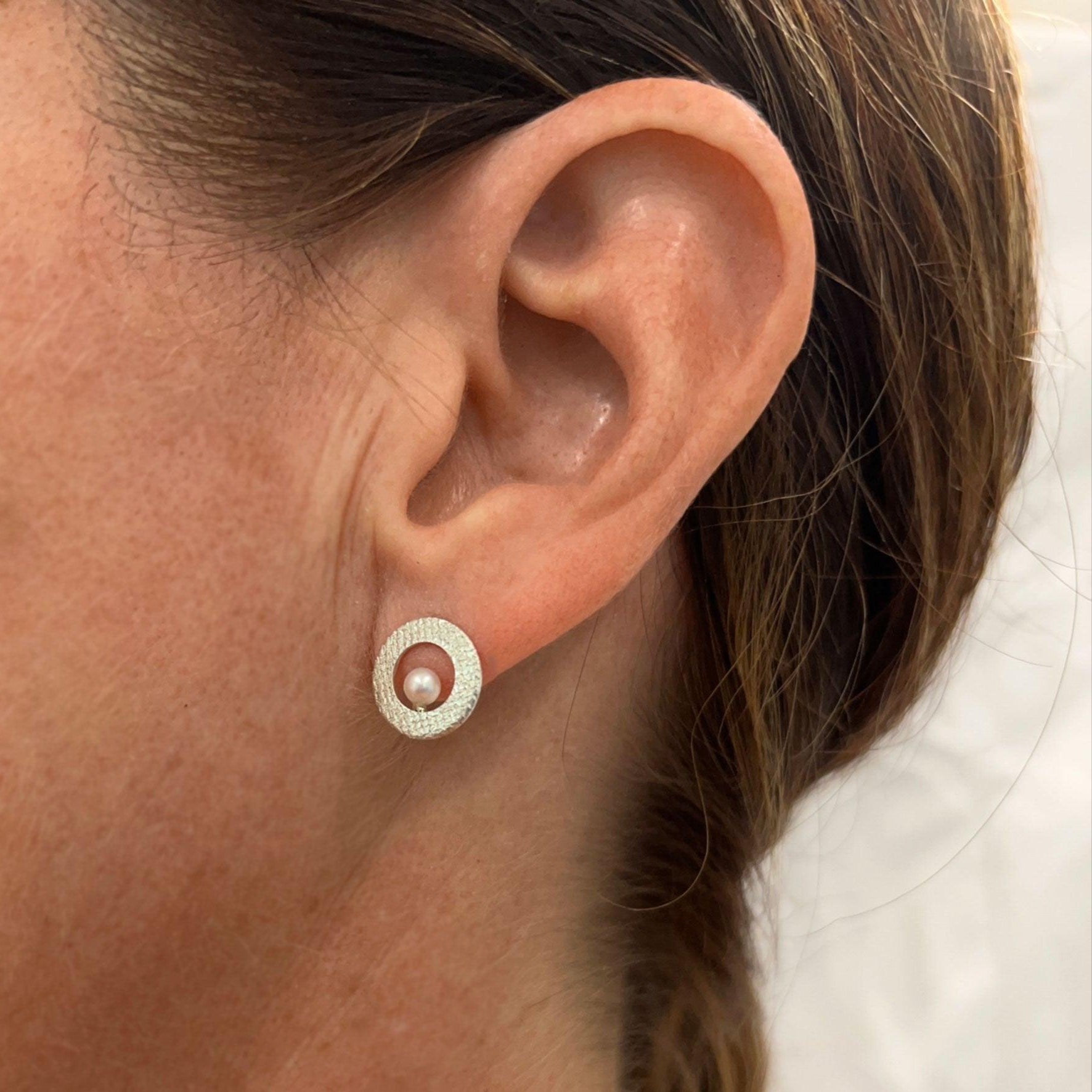 Circling Back Stud  Pearl Earrings - kelli montgomery jewelry